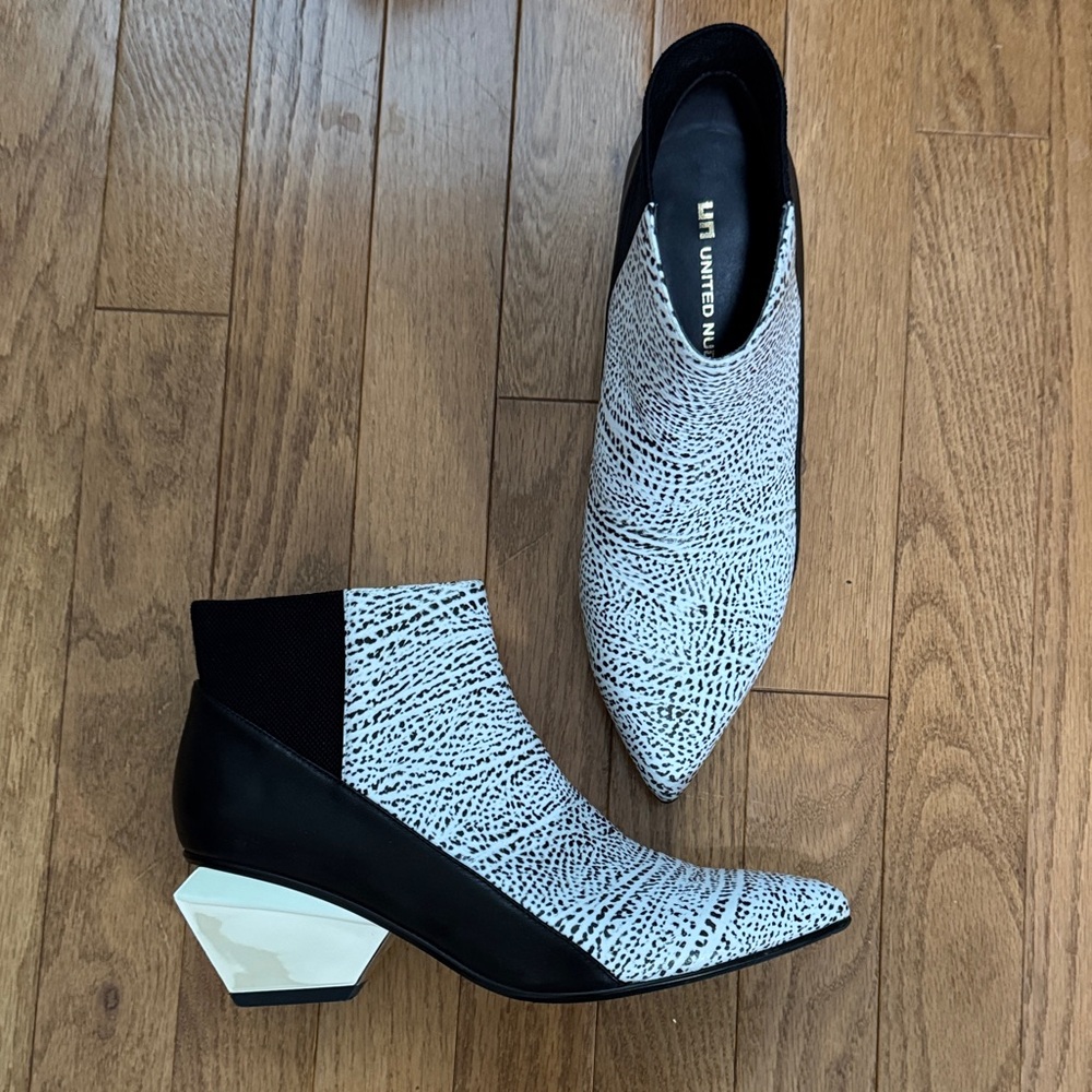 United Nude Jacky Ankle Booties